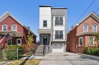 217 Atlantic St, Elizabeth City, NJ 07206