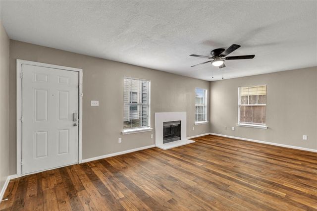 601- 607 Greystoke Drive, Arlington, TX 76011