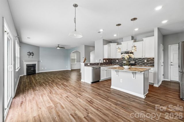 2022 Napa Valley Drive, Waxhaw, NC 28173