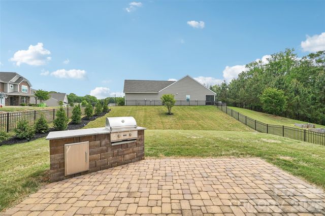 2022 Napa Valley Drive, Waxhaw, NC 28173