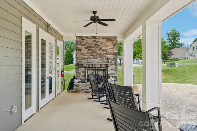 2022 Napa Valley Drive, Waxhaw, NC 28173