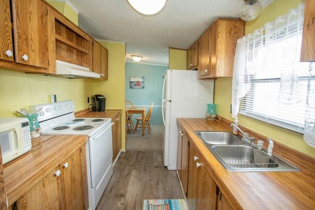 1567 Park Ln., Murrells Inlet, SC 29576