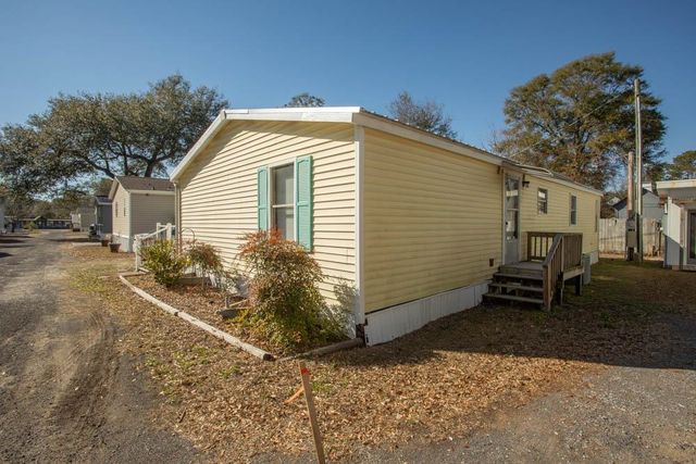 1567 Park Ln., Murrells Inlet, SC 29576