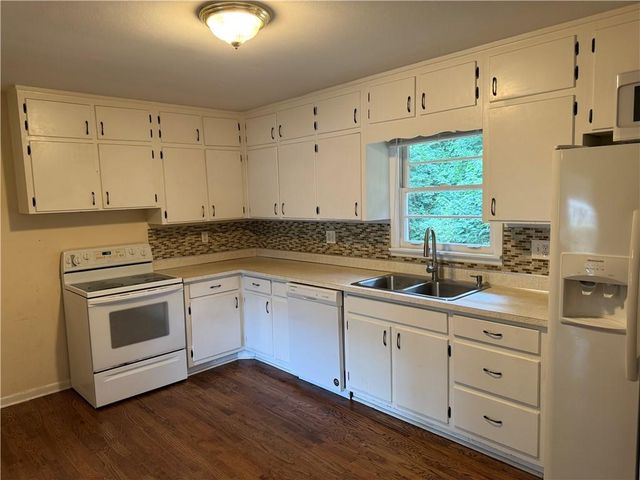 964 Myrtle Street, Roswell, GA 30075