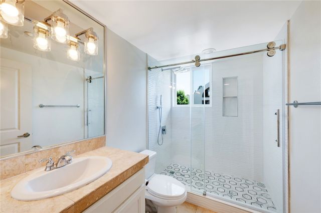 2125 S Bentley Ave 101, Los Angeles, CA 90025