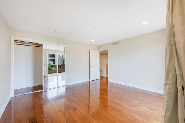 2125 S Bentley Ave 101, Los Angeles, CA 90025