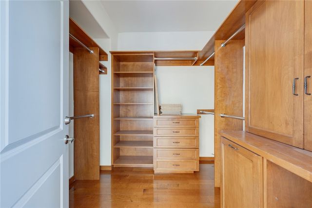 2125 S Bentley Ave 101, Los Angeles, CA 90025
