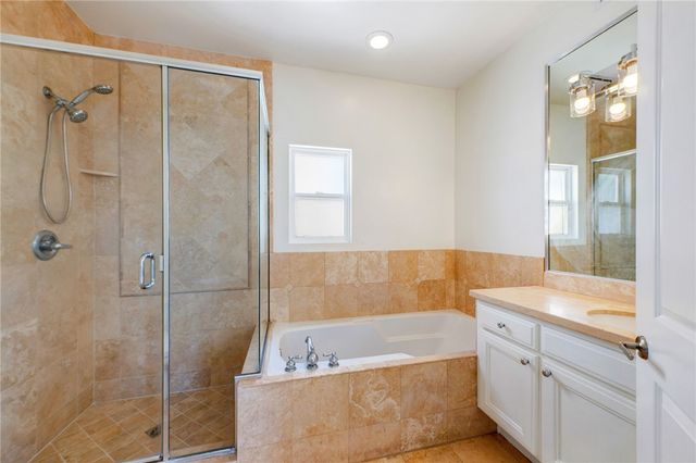 2125 S Bentley Ave 101, Los Angeles, CA 90025