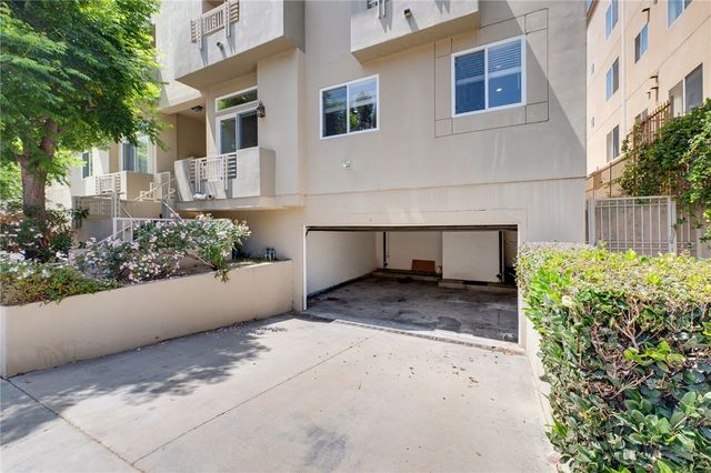 2125 S Bentley Ave 101, Los Angeles, CA 90025