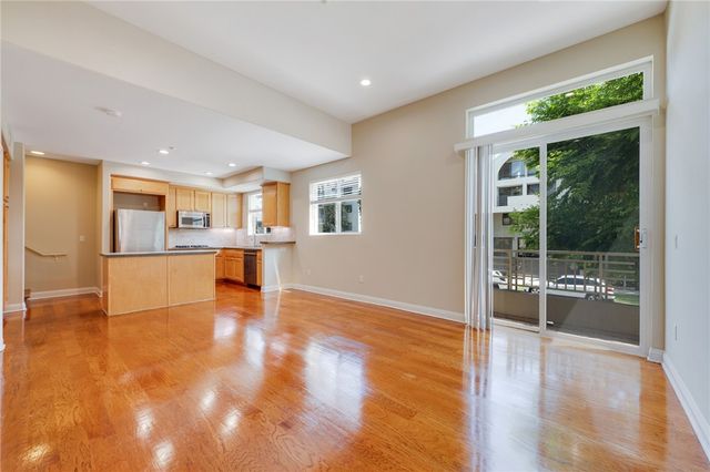 2125 S Bentley Ave 101, Los Angeles, CA 90025