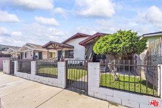 1253 E 76th Place, Los Angeles, CA 90001