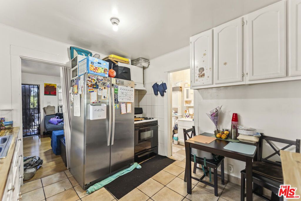 Image 11 of property listing at 1253 E 76th Place, Los Angeles, CA 90001