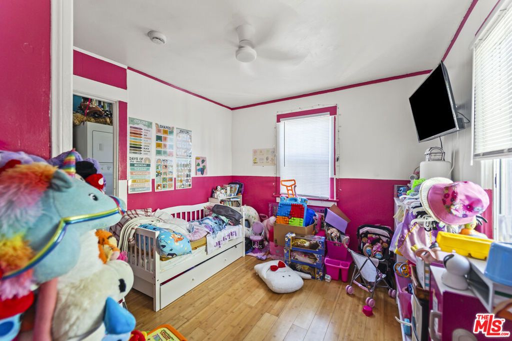 Image 13 of property listing at 1253 E 76th Place, Los Angeles, CA 90001
