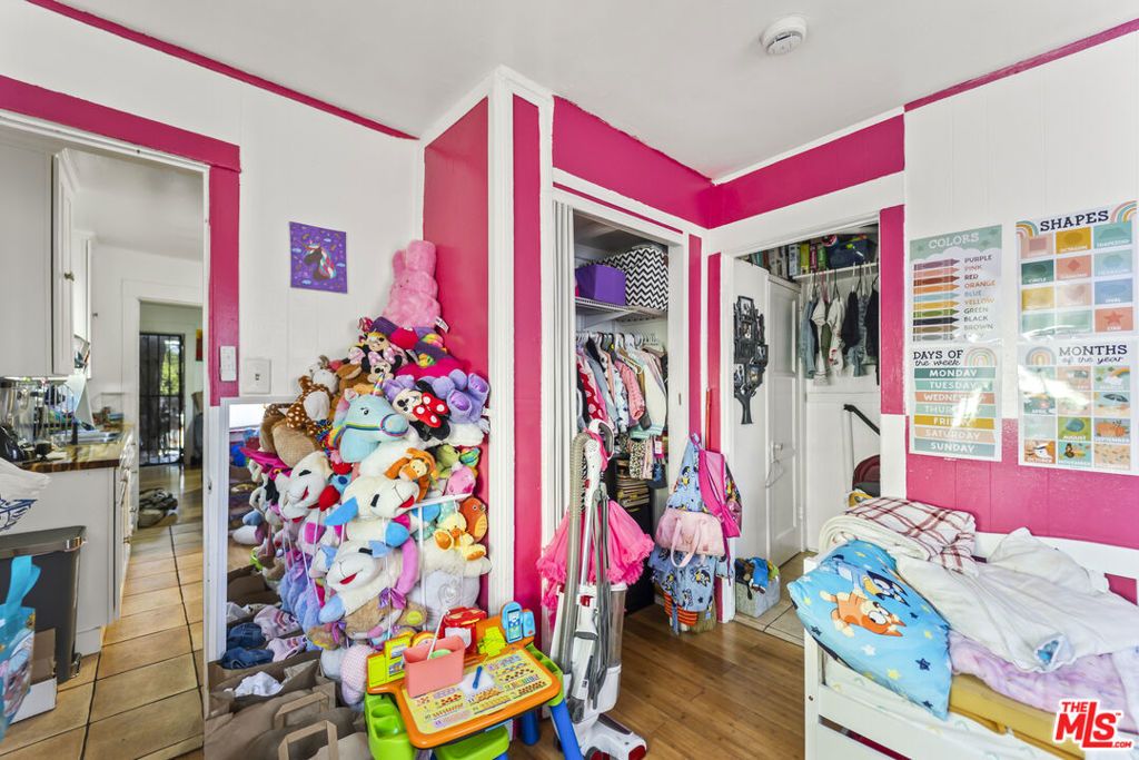 Image 14 of property listing at 1253 E 76th Place, Los Angeles, CA 90001
