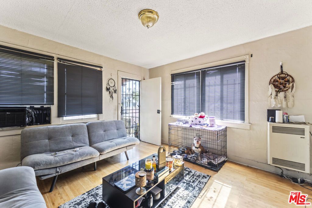 Image 3 of property listing at 1253 E 76th Place, Los Angeles, CA 90001