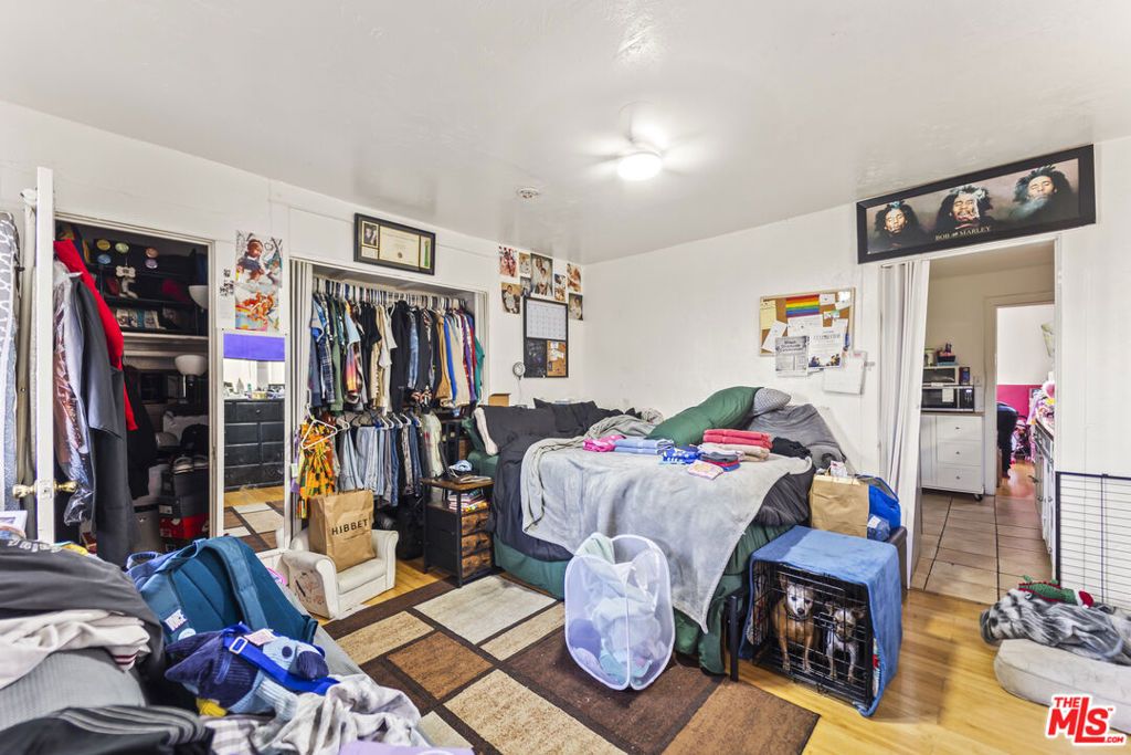 Image 8 of property listing at 1253 E 76th Place, Los Angeles, CA 90001