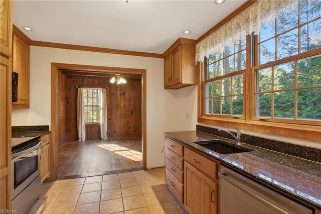 123 Pinewood RD, Virginia Beach, VA 23451