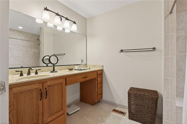 123 Pinewood RD, Virginia Beach, VA 23451