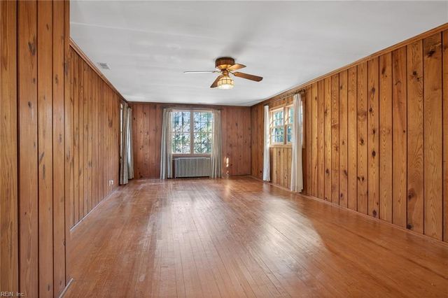 123 Pinewood RD, Virginia Beach, VA 23451