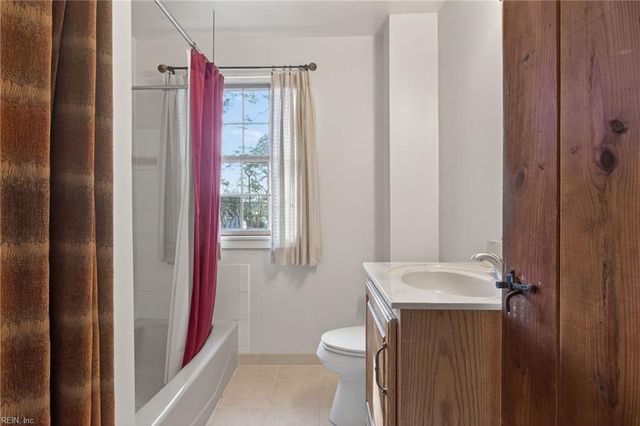 123 Pinewood RD, Virginia Beach, VA 23451