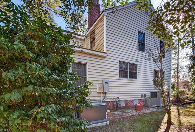 123 Pinewood RD, Virginia Beach, VA 23451