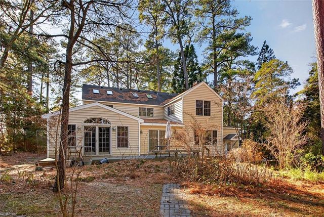 123 Pinewood RD, Virginia Beach, VA 23451