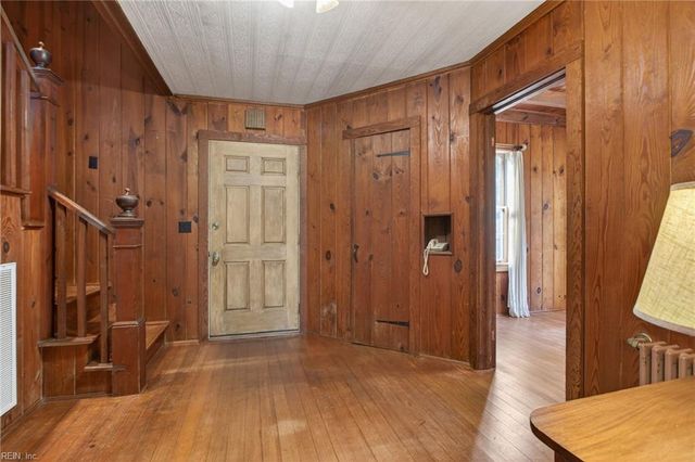 123 Pinewood RD, Virginia Beach, VA 23451