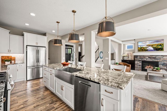 20083 Harness Avenue, Lakeville, MN 55044