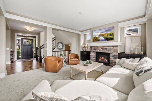 20083 Harness Avenue, Lakeville, MN 55044