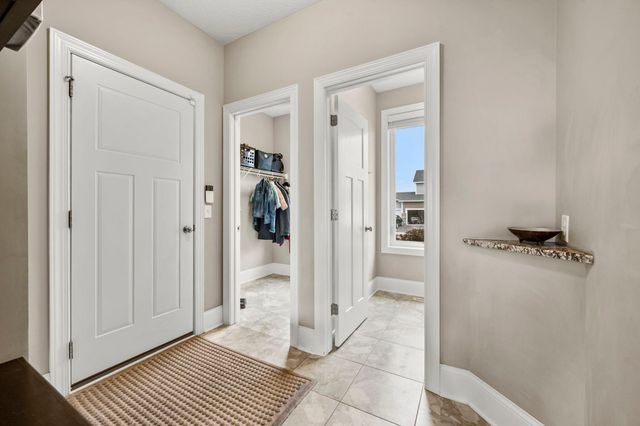 20083 Harness Avenue, Lakeville, MN 55044