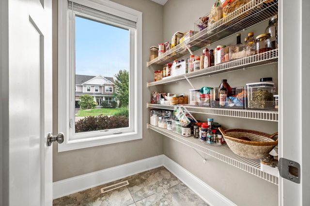 20083 Harness Avenue, Lakeville, MN 55044