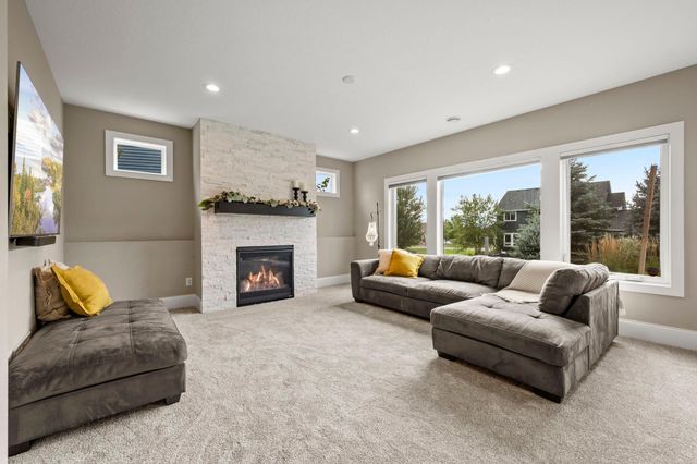 20083 Harness Avenue, Lakeville, MN 55044