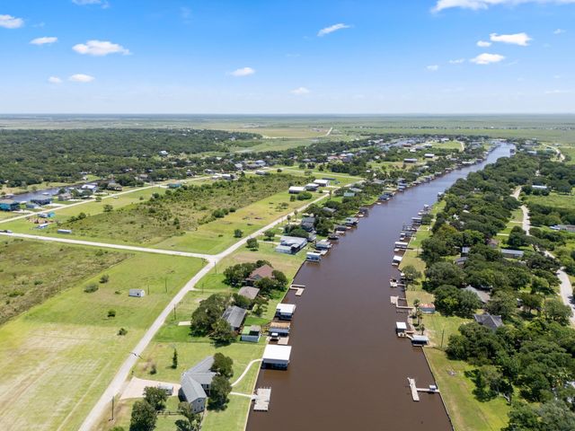 2777 Cr 291 Red Bend Road, Sargent, TX 77414