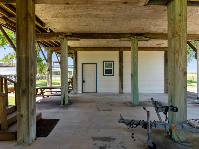 2777 Cr 291 Red Bend Road, Sargent, TX 77414
