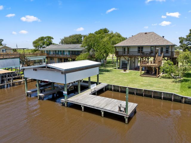 2777 Cr 291 Red Bend Road, Sargent, TX 77414