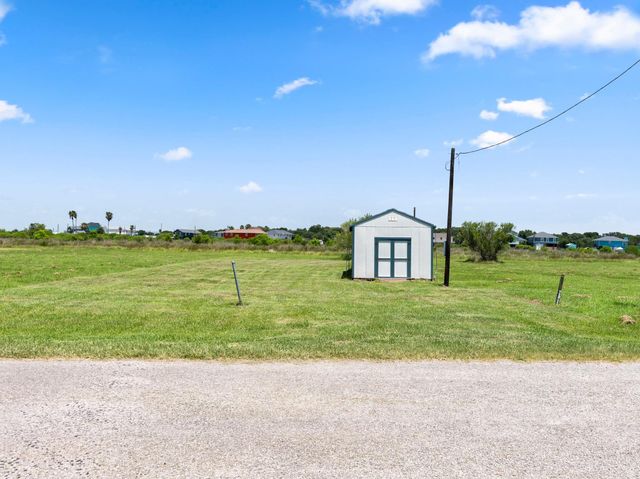2777 Cr 291 Red Bend Road, Sargent, TX 77414