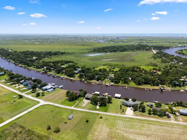 2777 Cr 291 Red Bend Road, Sargent, TX 77414
