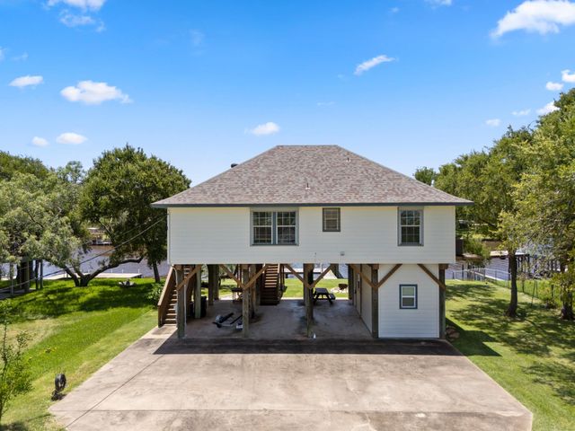2777 Cr 291 Red Bend Road, Sargent, TX 77414