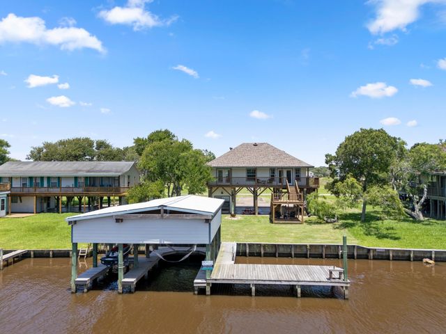 2777 Cr 291 Red Bend Road, Sargent, TX 77414