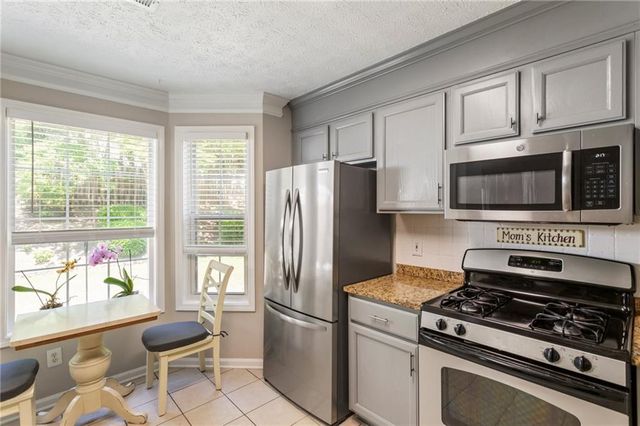 205 Weatherstone Xing, Woodstock, GA 30188