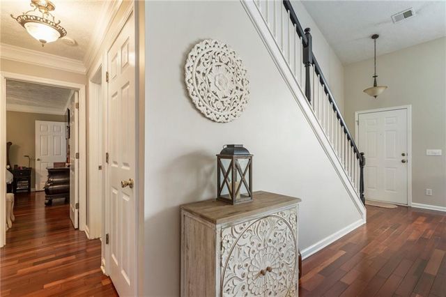 205 Weatherstone Xing, Woodstock, GA 30188