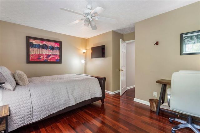 205 Weatherstone Xing, Woodstock, GA 30188