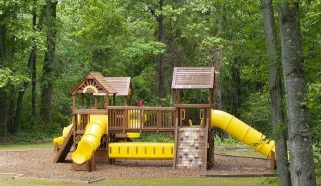 205 Weatherstone Xing, Woodstock, GA 30188