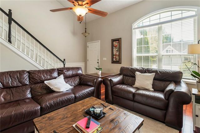 205 Weatherstone Xing, Woodstock, GA 30188
