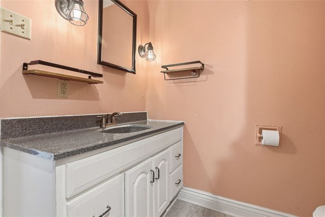 118 Nobles Ln, Carrick, PA 15210