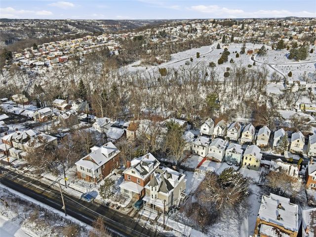 118 Nobles Ln, Carrick, PA 15210