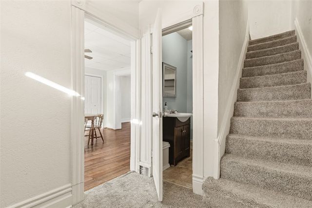 118 Nobles Ln, Carrick, PA 15210