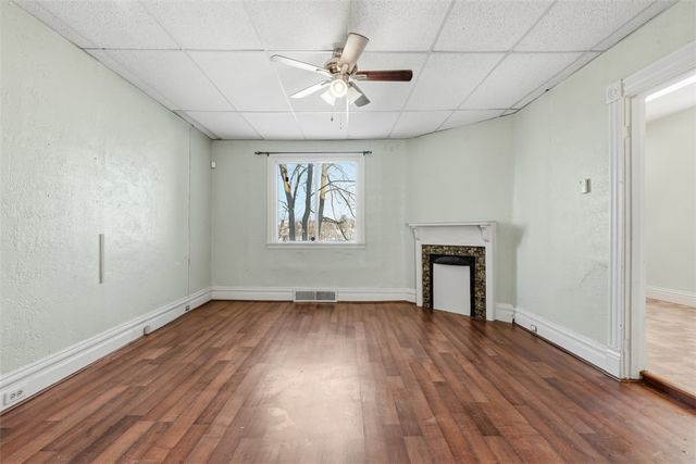 118 Nobles Ln, Carrick, PA 15210