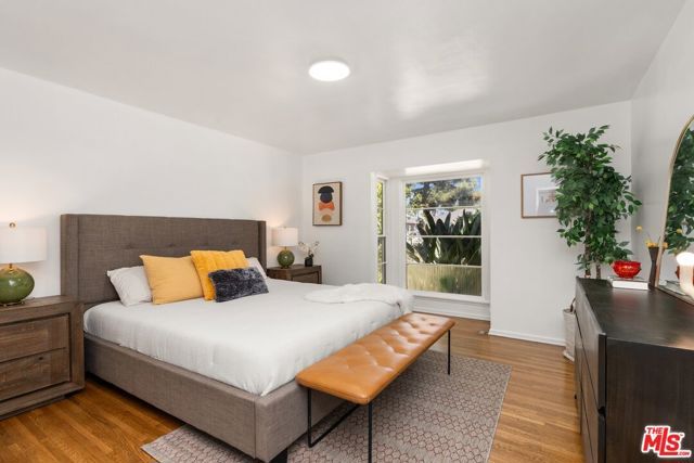 7535 Etiwanda Avenue, Los Angeles, CA 91335