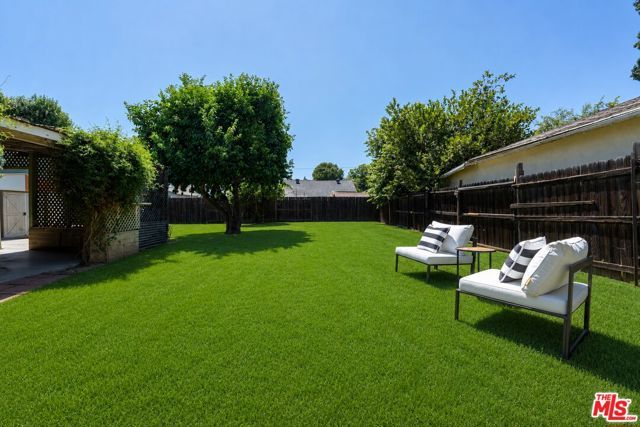 7535 Etiwanda Avenue, Los Angeles, CA 91335